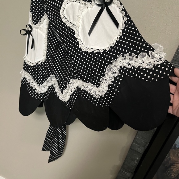 Adorable custom goth lolita apron dress with unique hem bear pockets - Picture 16 of 16